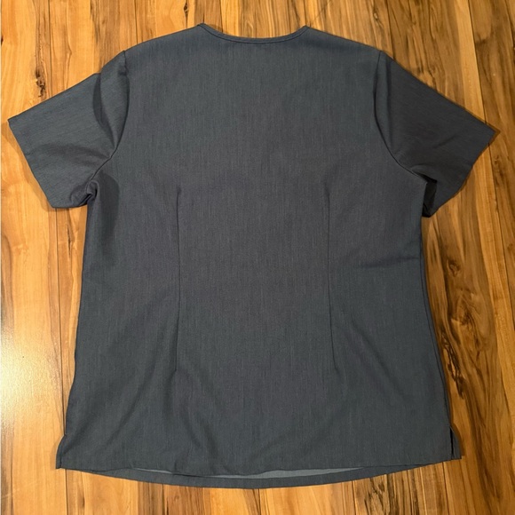 🏥🩺 FIGS Scrub Set – Graphite (Joggers + Top) – L - Picture 3 of 16